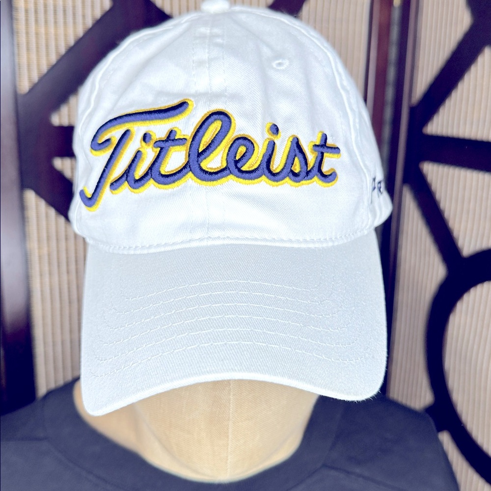 NWT TITLEIST PRO FJ Golf White Hat/Cap Footjoy PurpleGold Embroidered Adjustable - Picture 3 of 9